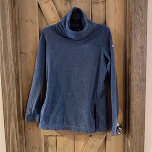 Nike Dri-Fit Blue Active Funnel
Neck Pullover Fleece
Sweatshirt Women's S